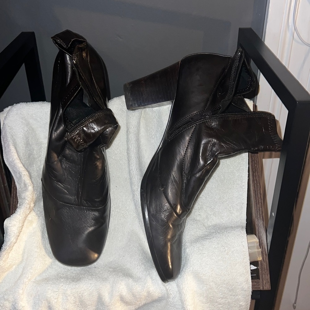 Ankle boots with a heel